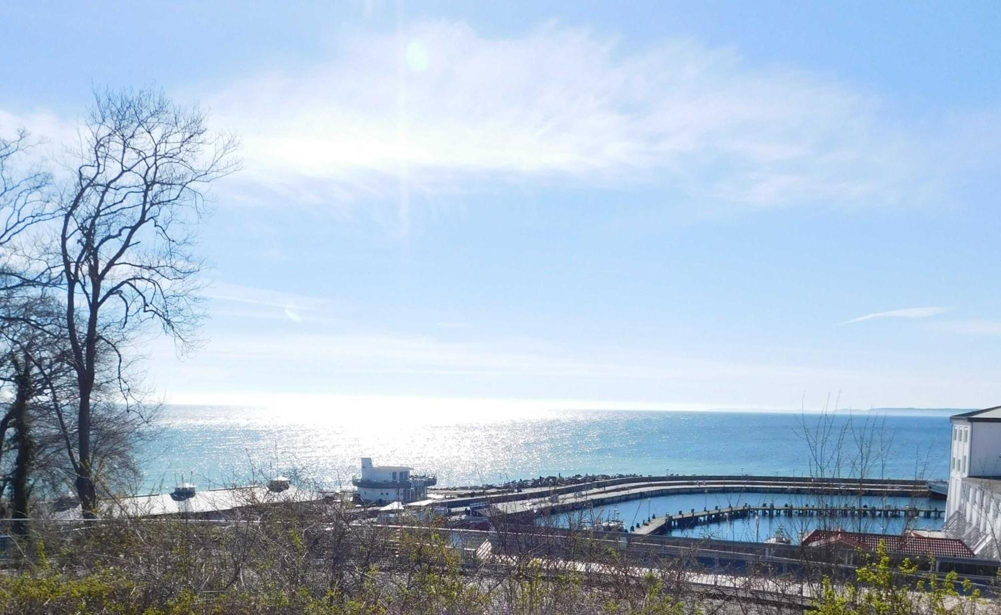 Seelotsenstation Sassnitz Mit Hafenblick By Unsere Urlaubszeit Exteriér fotografie